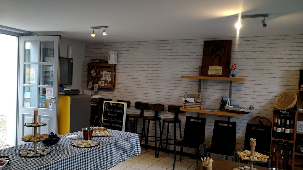 Le Bistro
